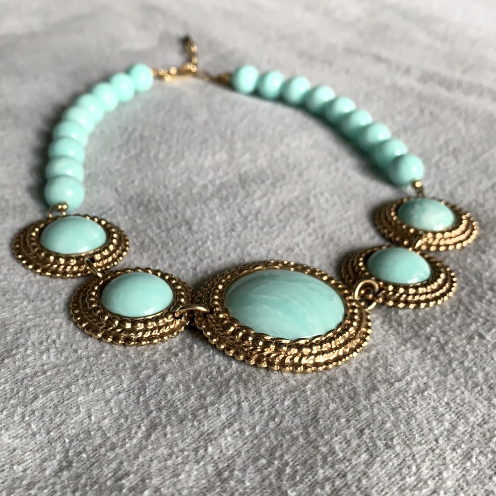 Statement necklace
